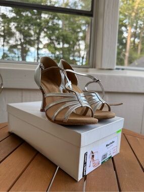 Marimba Latin dance shoes
